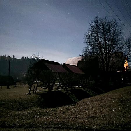 Gostynna Rodyna Otel Izki Dış mekan fotoğraf