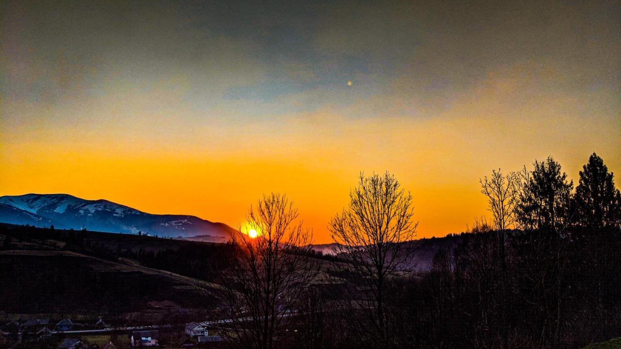 Gostynna Rodyna Otel Izki Dış mekan fotoğraf