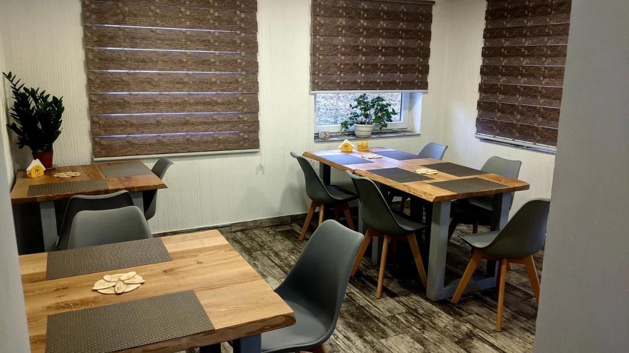 Gostynna Rodyna Otel Izki Dış mekan fotoğraf