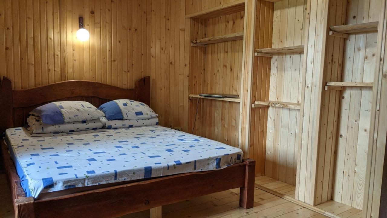 Gostynna Rodyna Otel Izki Dış mekan fotoğraf