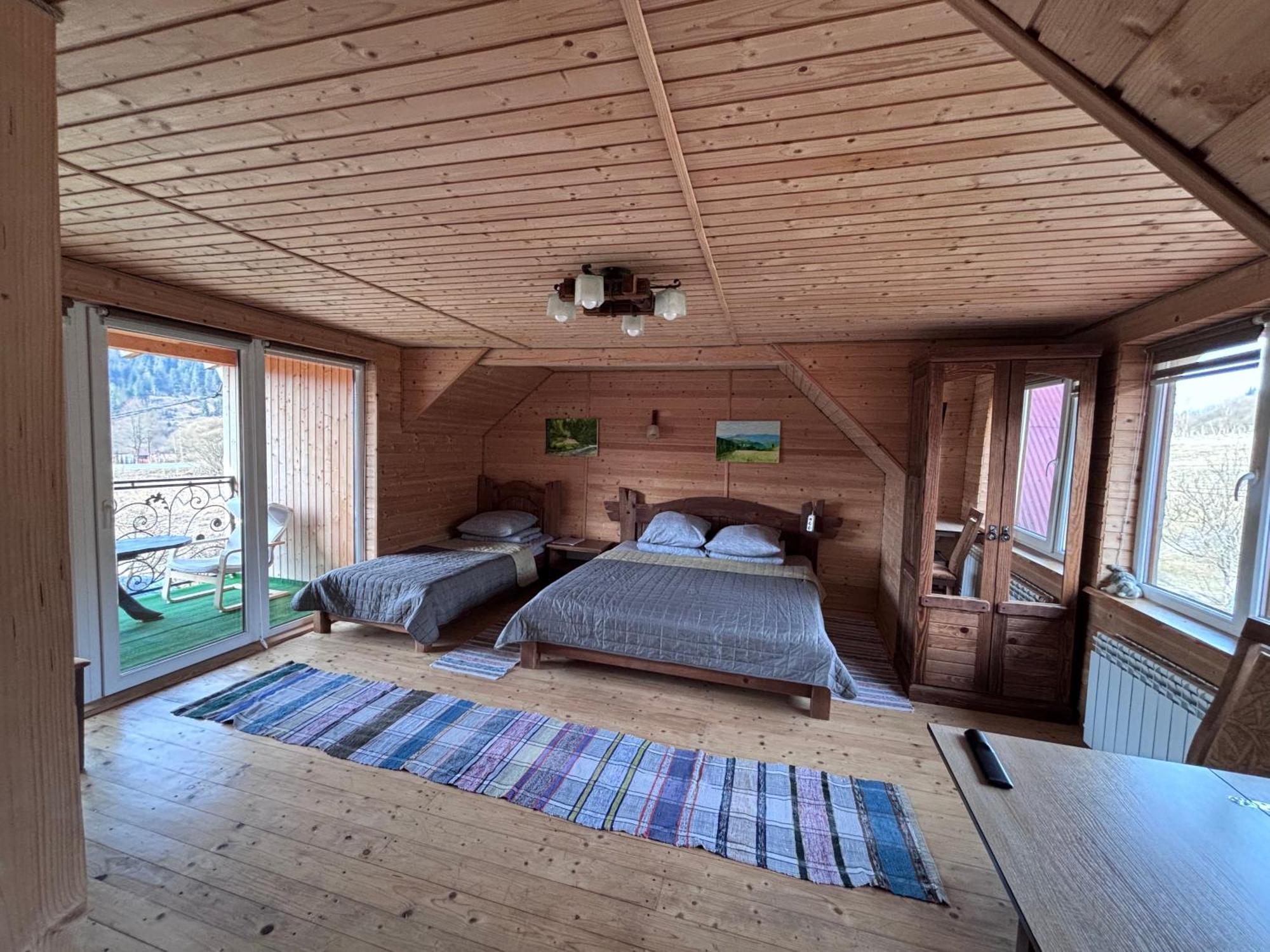Gostynna Rodyna Otel Izki Dış mekan fotoğraf