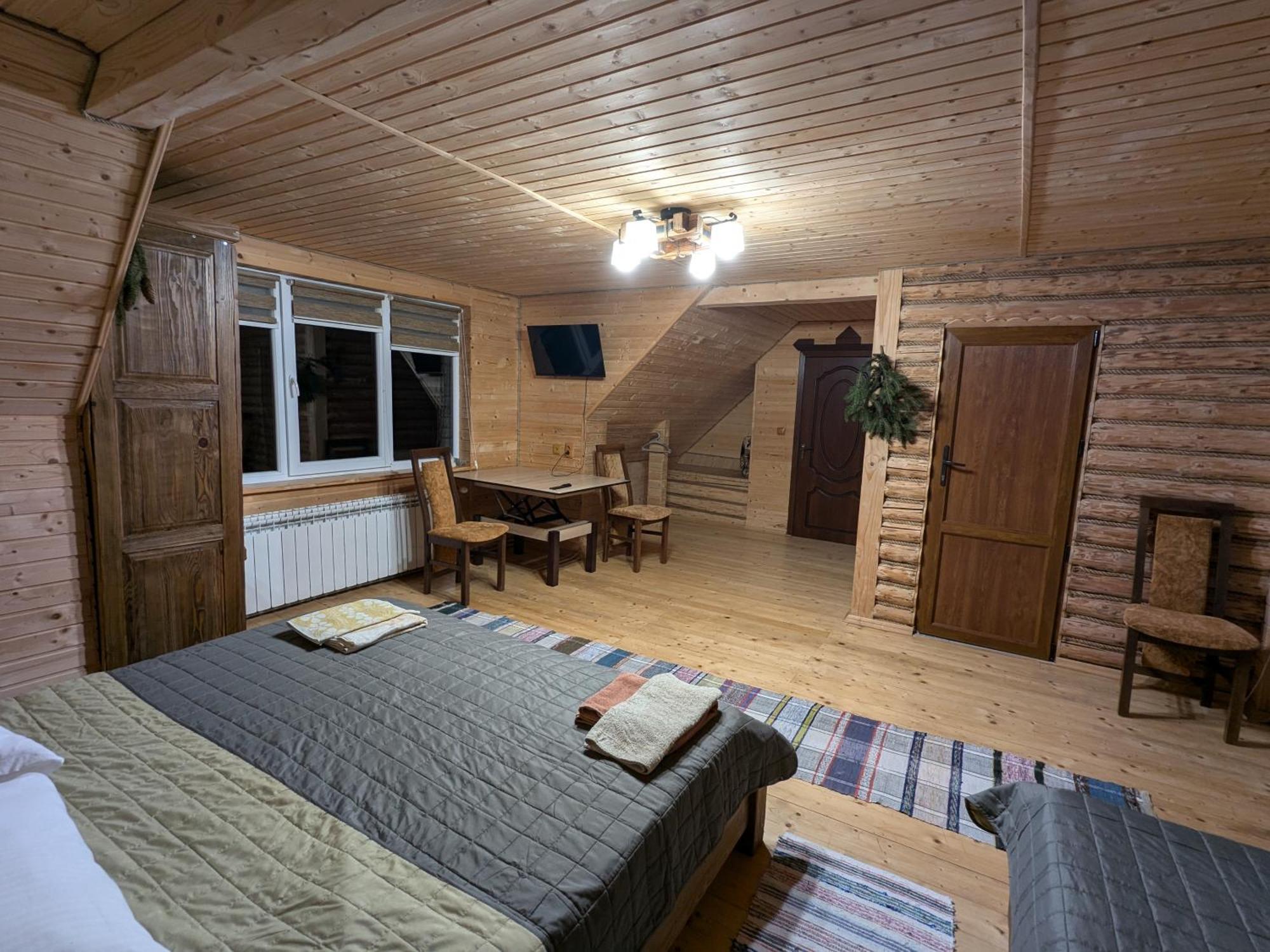 Gostynna Rodyna Otel Izki Dış mekan fotoğraf
