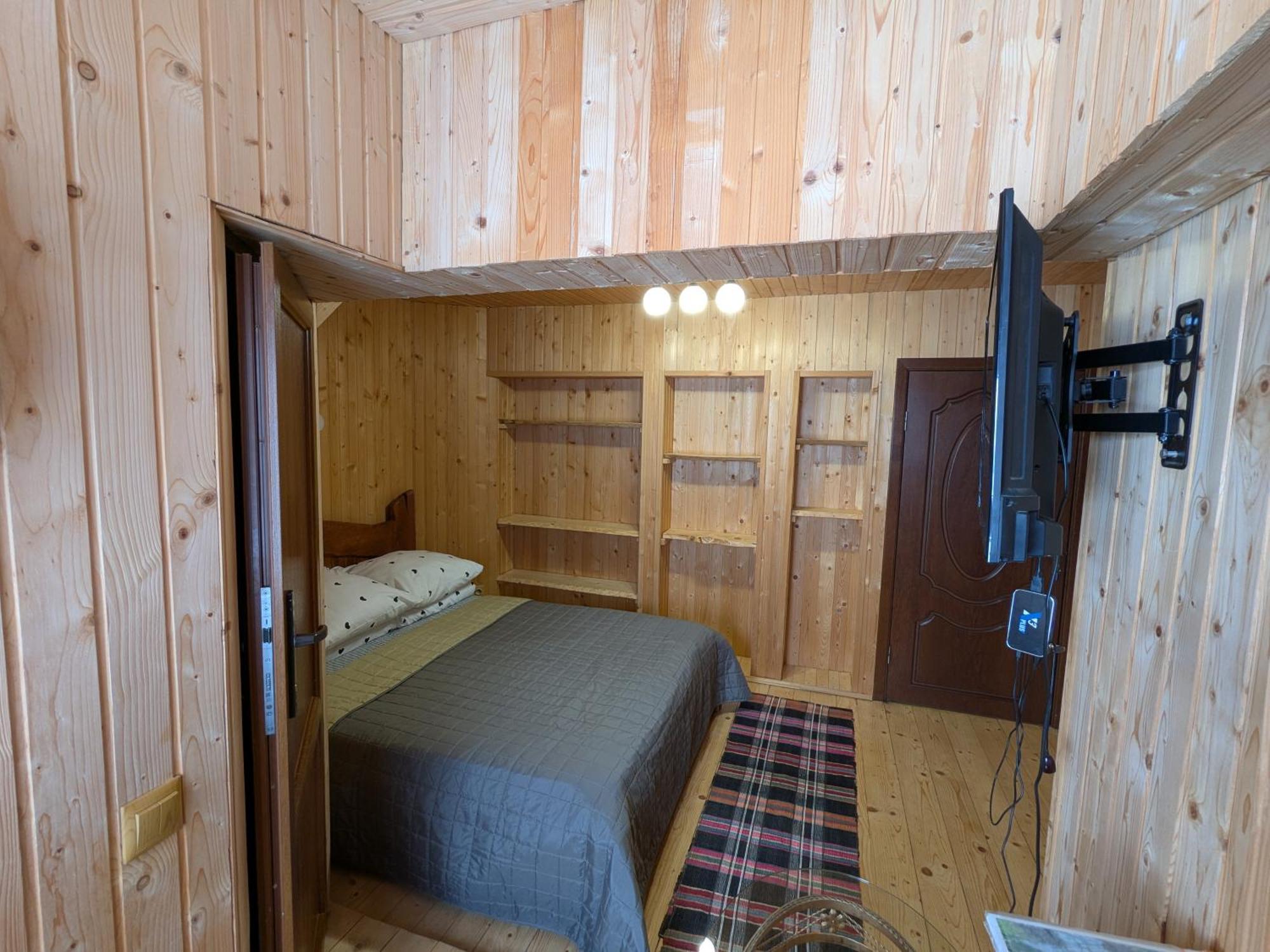 Gostynna Rodyna Otel Izki Dış mekan fotoğraf