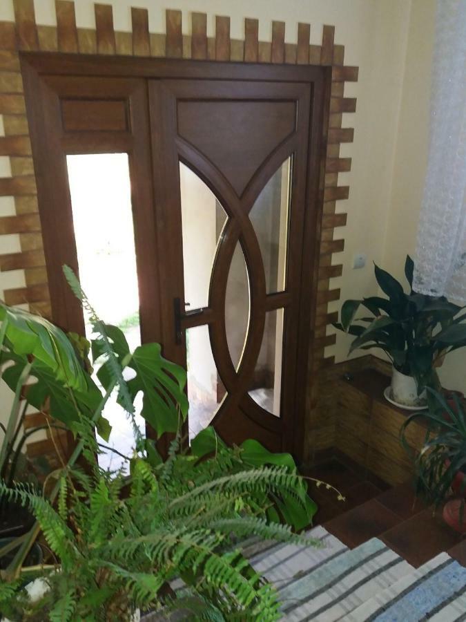 Gostynna Rodyna Otel Izki Dış mekan fotoğraf