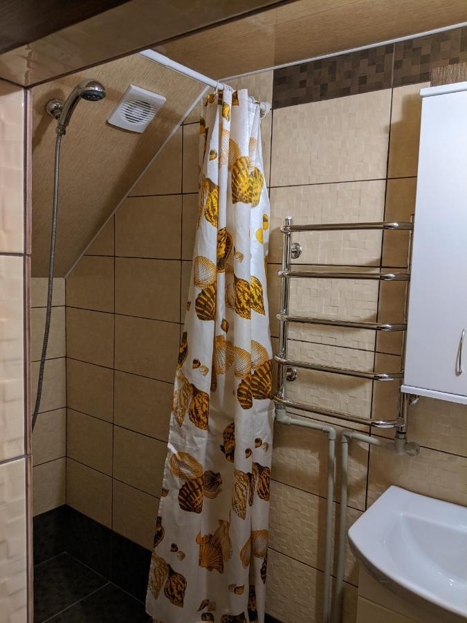 Gostynna Rodyna Otel Izki Dış mekan fotoğraf
