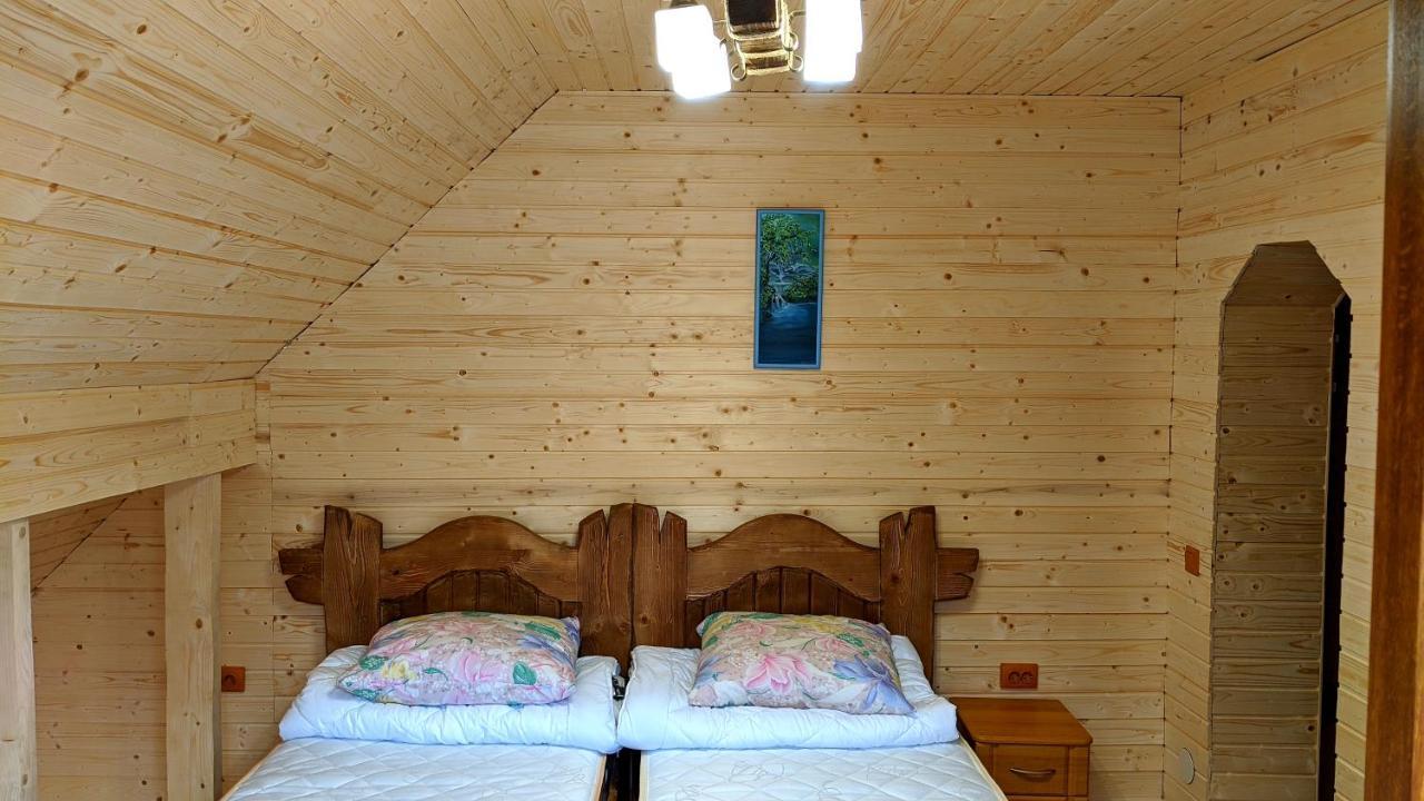 Gostynna Rodyna Otel Izki Dış mekan fotoğraf